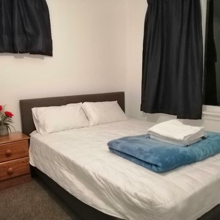 Homestay Double Room, Near The City Center Christchurch Exterior photo